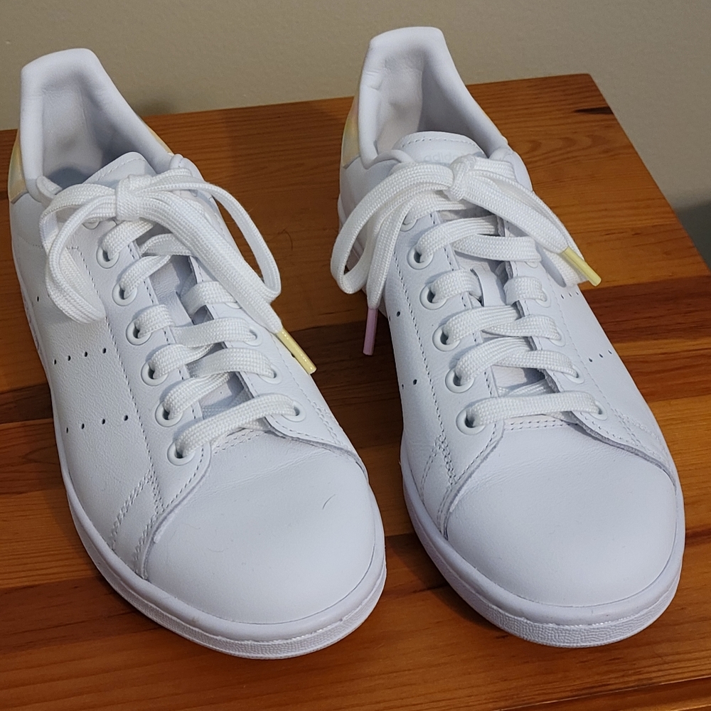 Stan Smith Adidas Pristine Condition White with Pastel Rainbow heal Size 8
